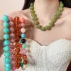 Collar Redondo de Perlas Acrílicas Transfronterizo Europeo y Americano, Cadena para Clavícula de Lujo Ligero Nicho, Collar de Diseño Retro de Moda para Mujer