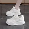 Q05 Zapatillas Blancas para Aumentar la Altura Primavera 2026 Nueva Versión Coreana Estilo Ins para Estudiantes Mujeres Zapatos Deportivos Casuales de Suela Gruesa para Aumentar la Altura