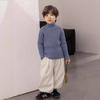 [Em estoque] Suéter infantil masculino de cor sólida com gola alta e elástico casaco de inverno infantil tricô espesso para bebês meninas