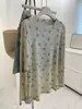 Camiseta floral de manga larga relajada y casual para mujer, otoño e invierno, corte holgado, adelgazante, casual, top protector solar