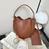 Bolso Cubo Tejido con Puntadas de Nuevo Estilo Transfronterizo para Mujer, Gran Capacidad, Hombro Único, Bandolera, Bolso de Mano de Alta Gama, Moda, Bolso Calabaza