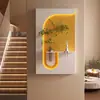 A pintura em arenito da Galeria de Arte Qiaojia oferece uma sensação de luxo leve e de alta qualidade, adequada para decoração de hall de entrada, arte de parede com plantas verdes e pinturas de parede de fundo com luzes.