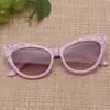 Nuevas Gafas de Sol Triangulares Europeas y Americanas para Niños Ojo de Gato Lindas Divertidas para Niños Moda Personalizadas Protectoras Solares para Exteriores Gafas de Sol Transfronterizas
