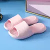 Ola hermana mayor paso excremento sensación EVA pantuflas sandalias de mujer hogar suela gruesa antideslizante verano baño pantuflas de baño amantes