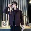 Jaqueta estilo americano com gola alta para homens, peça externa casual moderna e estilosa para primavera e outono, novo top versátil masculino 2026