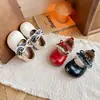 Zapatos de Princesa para Niñas 2026 Primavera y Otoño Plateados Elegantes Zapatos Pequeños de Cuero para Niños Zapatos Mocasines de Suela Suave Zapatos Individuales Antideslizantes Zapatos de Espectáculo