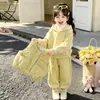 Conjunto de Invierno para Niñas con Felpa Gruesa 2026 Nuevo Estilo Coreano Elegante Chaleco Acolchado de Algodón para Bebé Sudadera Conjunto de Tres Piezas
