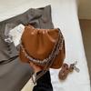 2026 Nova Tendência Outono e Inverno Feminina de Luxo de Alta Qualidade Nicho Ombro Único Transversal Pequena Bolsa Balde Moda