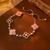 Nuevo Pulsera de Aleación con Diseño Hueco Brillante, Joyería de Trébol de Cuatro Hojas de la Suerte Deslizante para Mujer, Accesorio de Mano de Lujo Ligero de Nicho