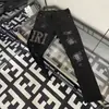 Jeans Ajustados de Moda Nuevos Elegantes Personalizados con Parche Bordado Roto para Hombre Pantalones de Moda de Alta Gama para Hombre