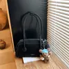 Bolsa de Axila Retro de Nicho para Pedido Estrangeiro para Mulheres 2025 Nova Bolsa Almofada de Alta Qualidade Bolsa de Ombro Versátil de Grande Capacidade