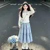Conjunto de Falda para Niñas, Nuevo Modelo Otoño 2026, Manga Larga con Lazada, Conjunto de Dos Piezas Moderno y Elegante para Niñas Mayores