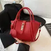 Bolso de Mano Retro Francés de Nicho para Mujer 2026 Nuevo Verano Versátil de Moda Bolso Cubo Bolso de Hombro Único Cruzado