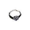 Pulseira de Cristal Flor de Diamante, Pulseira de Temperamento Fashion e Popular, Luxo Leve de Nicho, Alta Qualidade, Joia de Mão Versátil para Mulheres no Atacado