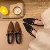 Sapatos de bico fino com forro de pelúcia para mulheres, novo estilo outono e inverno 2025, sapatos femininos que aumentam a altura, sapatos baixos, sapatos Mary Jane baixos