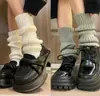Meias soquete femininas Zhuji, meias de cano médio estilo japonês para primavera e outono, meias folgadas de cor sólida respiráveis que absorvem o suor, meias masculinas de fábrica no atacado