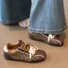 Tênis de treino alemão retrô feminino novo 2026 outono sola macia não cansa os pés sapatos Forrest Gump estilo baseball sapatos casuais esportivos