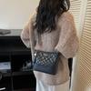 Nova Bolsa de Corrente Losango de Outono para Mulheres, Nova Bolsa Transversal da Moda Versátil para Estudantes Universitárias com um Toque Sofisticado
