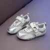 Zapatillas deportivas para niñas 2026 primavera y otoño nuevo modelo para niños, malla de entrenamiento alemana, zapatos casuales, zapatillas deportivas para niñas mayores, ligeras
