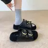 Zapatillas peludas de moda con doble tira y suela gruesa para mujer, nuevo modelo de otoño 2026, sandalias tipo mule peludas cómodas para usar en exteriores