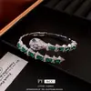 Pulseira Aberta Banhada a Ouro 18k com Zircônia em Formato de Cobra Leve Luxo Sensação de Alto Padrão Pulseira de Nicho Versátil Atacado Mulheres
