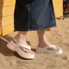 Chanclas de Suela Gruesa para Mujer con Sensación de Caminar Sobre las Nubes, Nuevo Modelo Verano 2026, que Aumentan la Altura, Antideslizantes, Adecuadas para Uso en Exteriores, Sandalias de Playa