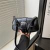 Textura Retrô 2025 Nova Cor Pura Verão Corrente Casual Fivela de Cinto Transversal Axila Ombro Único Pequena Quadrada Bolsa Feminina