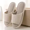 Pantuflas de lino para mujer Verano hogar hogar cuatro estaciones interior suela gruesa hogar suelo de madera tela pantuflas para hombre primavera y otoño
