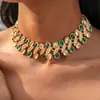 Collar cruzado europeo y americano de resina tachonada con forma ovalada y empalmada, cadena para la clavícula de estilo corte vintage, joyería de lujo ligero de alta gama