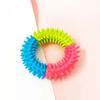 Brinquedos para Cachorro de Estimação Anel Espigado de Três Cores em TPR para Cães Pequenos e Grandes, Limpeza Dental e Brinquedos para Alívio do Tédio e Treinamento Atacado