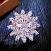 Broche de Copo de Nieve Giratorio de Lujo de Alta Gama Personalizado, Broche Corsage de Cristal Brillante, Accesorios de Flores Elegantes y Versátiles para Traje
