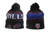 Venta al por mayor de gorros nuevos de otoño e invierno de equipos de fútbol para hombres y mujeres, gorros de punto cálidos con bordado y letras