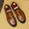 Zapatos de cuero para hombre al por mayor, nuevos zapatos de cuero para hombre de estilo casual formal de negocios, mocasines transpirables retro de cuero genuino estilo británico