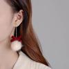 Brincos Pingente de Pelúcia Populares para Outono e Inverno Atacado, Brincos Elegantes Estilo Chanel para Senhoras, Acessórios de Orelha Pequenos de Bolinha de Pelo de Alta Qualidade para Mulheres