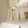 Conjunto Personalizado de Camiseta Listrada Base, Calça Casual e Colete, Estilo Nova Primavera, Conjunto de Três Peças Elegante para Passeio na Primavera e Outono