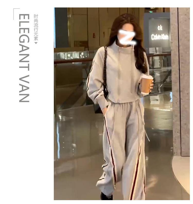 跨境淘货源分销2023秋冬季新款街头潮流减龄小个子爆款欧货网红款运动套装休闲运动气质休闲时尚流行新款秋装秋装女装时尚套装套装女装秋季套装女套装女女士运动服女装两件套套装卫衣套装休闲套装秋季套装女装时尚套装盐系休闲套装女装2023百搭设计感小众洋气欧货阿里国际站跨境采购Cross-border, shopping source, foreign trade, export, distribution 2023 fall, winter, new, street trend, explosive, European goods, network red, sportswear, leisure sports, temperament leisure, fashion popular, new autumn wear, autumn women's wear, fashion suit, women's wear, women's wear, women's wear, women's sportswear, women's two-piece, hoodie suit, casual suit, autumn suit, women's wear, Fashion suit salt department, casual suit women's dress, Ali International Station, cross-border procurement