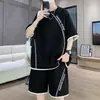 Traje deportivo casual de verano 2025 marca de moda para hombre estudiantes de secundaria y preparatoria niños grandes conjunto de manga corta y shorts