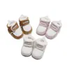 Novos Sapatos de Bebê para Primavera e Outono para Meninos e Meninas de 0 a 1 Ano Sapatos e Meias Tudo-em-Um Solado Macio Casuais Antiderrapantes Sapatos para Crianças Pequenas 6