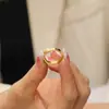 Europa y los Estados Unidos ins diseño de nicho transfronterizo sentido de alto nivel de una variedad de anillos geométricos para mujer joyería de acero de titanio chapado en oro de 18 quilates venta directa