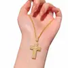Collar de cadena con colgante de cruz de moda 2026 con circonita, estilo de lujo para mujer, cadena de clavícula de alta gama al por mayor