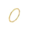 Anillo Elegante de Bambú y Acero de Titanio de Gama Alta para Mujer Estilo Ins Viento Frío No se Desvanece Anillo de Pareja de Moda Joyería para Mano