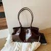 2026 Nova Bolsa de Axila Retro Simples Versátil Outono Feminina Grande Capacidade Manual para Deslocamento Bolsa Tote de Ombro Único
