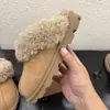 Nuevos Zapatos Peludos Estilo Coreano Otoño/Invierno 2026 Cómodos Pantuflas de Algodón Versátiles Celebridad de Internet Lindos Pantuflas Peludas de Suela Gruesa de Color Sólido