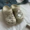 Adequado para Sapatos Crocs, Pão de Flor, Fivelas de Sapato Crocs, Fivelas Decorativas, Acessórios Removíveis Divertidos e Fofos de Nicho
