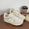Tênis Casuais Esportivos Retro de Nicho Tendência para Mulheres Outono 2025 Novos Tênis de Treino Alemães Versáteis Tênis para Estudantes