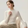 Blusa feminina de malha fina de lã com gola semi-alta e mangas compridas, base de camisa em fio Yangzi de 18 pontos, nova para o outono