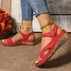 Sandálias de sola grossa com fita mágica floral novo estilo do Sudeste Asiático para mulheres, tamanho grande, salto plataforma, bico aberto, sandálias de praia e chinelos