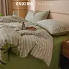 Juego de ropa de cama de cuatro piezas de algodón puro a cuadros simple con funda de edredón para dormitorio de estudiante masculino, juego de ropa de cama de algodón lavado de algodón completo con juego de sábanas de tres piezas