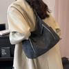 Bolso de gran capacidad para mujer, nuevo estilo 2023, bandolera con textura de nicho, bolso de hombro para estudiantes universitarios, bolso de mano para uso diario.