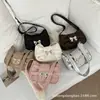 Bolsa de Axila Nicho Estilo Francês para Mulheres 2025 Nova Tendência Moda Laço Bolsa Quadrada Pequena Versátil Bolsa Transversal com Pregas